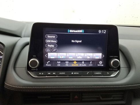 Used 2025 Nissan Rogue S image 25