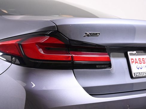 Used 2022 BMW 530i xDrive w/ Premium Package AWD/4WD image 8