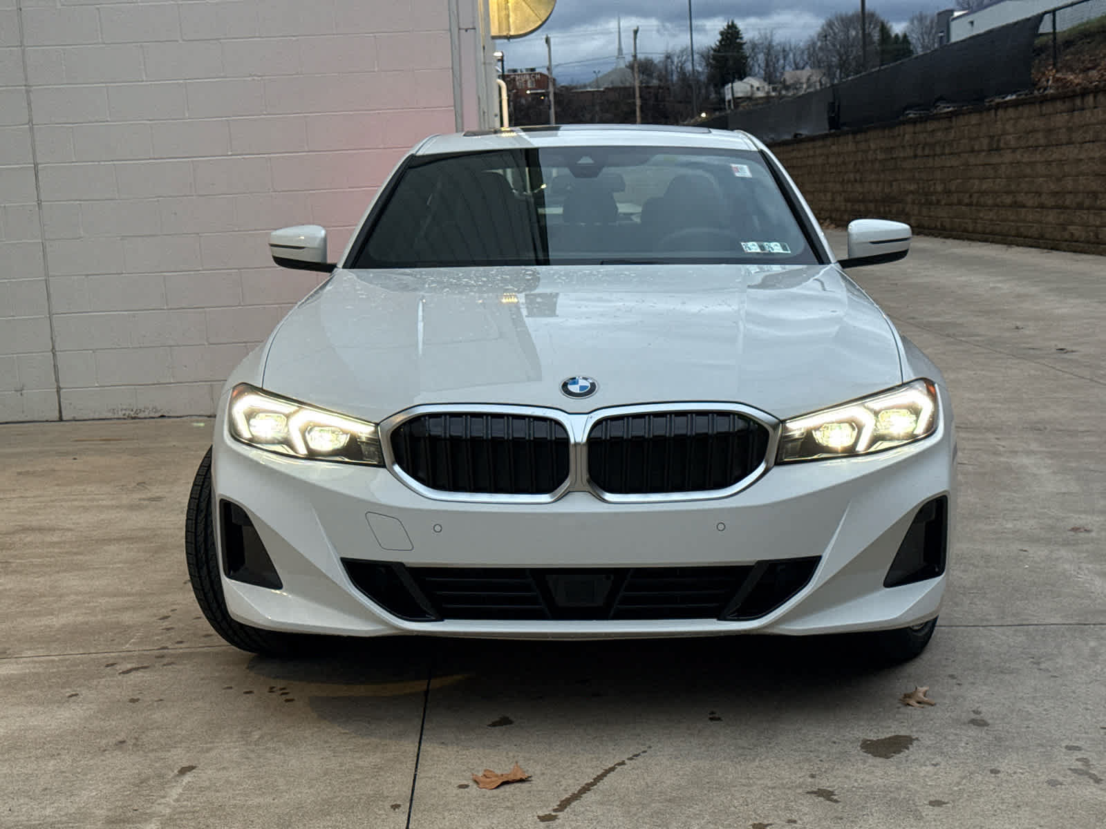 Used 2026 BMW 330i xDrive Sedan w/ Convenience Package AWD/4WD image 2