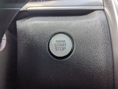 Used 2022 Kia Sorento S w/ Panoramic Sunroof Package FWD image 20