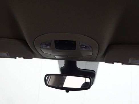 Used 2024 Chrysler Pacifica Touring-L image 29