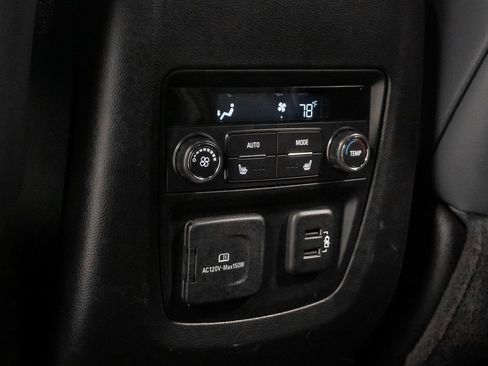Used 2024 Buick Enclave Premium AWD/4WD image 29
