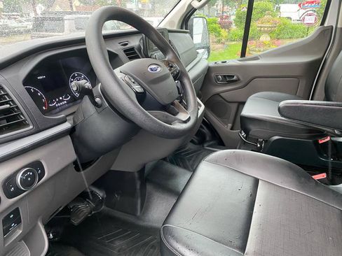 Used 2023 Ford Transit 150 Low Roof AWD image 18