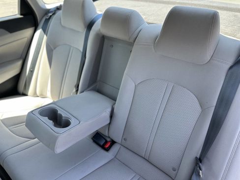 Used 2019 Hyundai Sonata SEL image 18