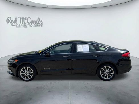 Used 2017 Ford Fusion SE w/ Equipment Group 602A image 2