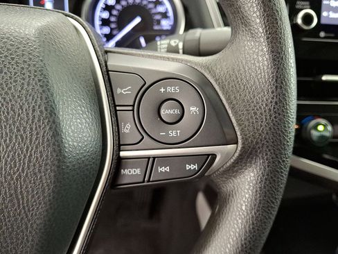 Used 2021 Toyota Camry LE FWD image 10