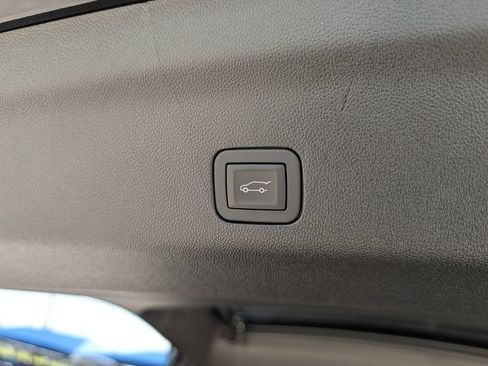 New 2026 GMC Yukon AT4 Ultimate w/ LPO, Floor Liner Package AWD/4WD image 31