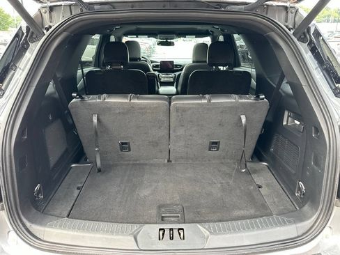 Certified 2023 Ford Explorer ST-Line w/ Class IV Trailer Tow Package AWD/4WD image 9