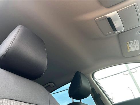 Used 2023 Nissan Altima 2.5 S image 11