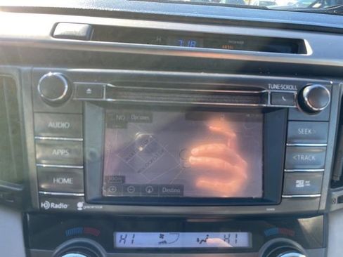 Used 2014 Toyota RAV4 XLE image 17