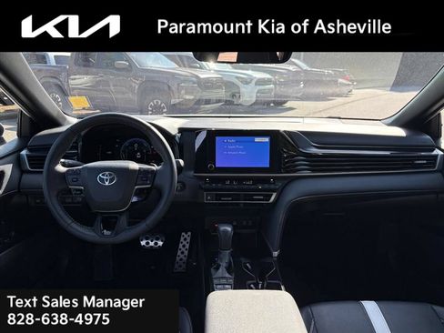 Used 2025 Toyota Camry SE w/ Convenience Package FWD image 8