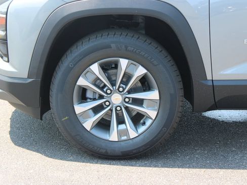 New 2027 Chevrolet Equinox LT w/ Convenience Package II AWD/4WD image 19