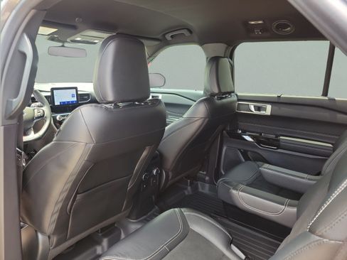 Certified 2022 Ford Explorer ST w/ ST Street Pack RWD image 12