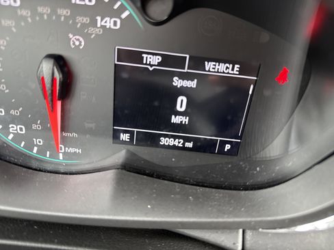 Used 2022 Chevrolet Trax LT w/ LT Convenience Package AWD/4WD image 21