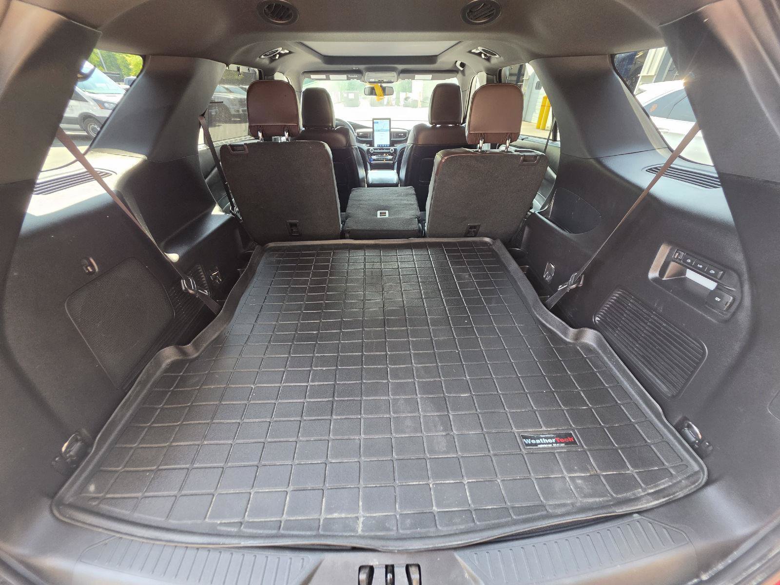 Used 2021 Ford Explorer Platinum w/ Equipment Group 601A AWD/4WD image 10