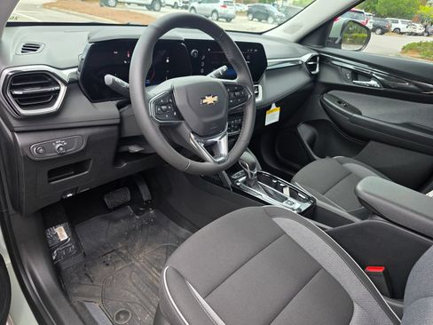 New 2026 Chevrolet TrailBlazer LT w/ Convenience Package FWD image 10