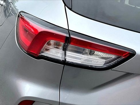 Used 2021 Ford Escape SE image 33