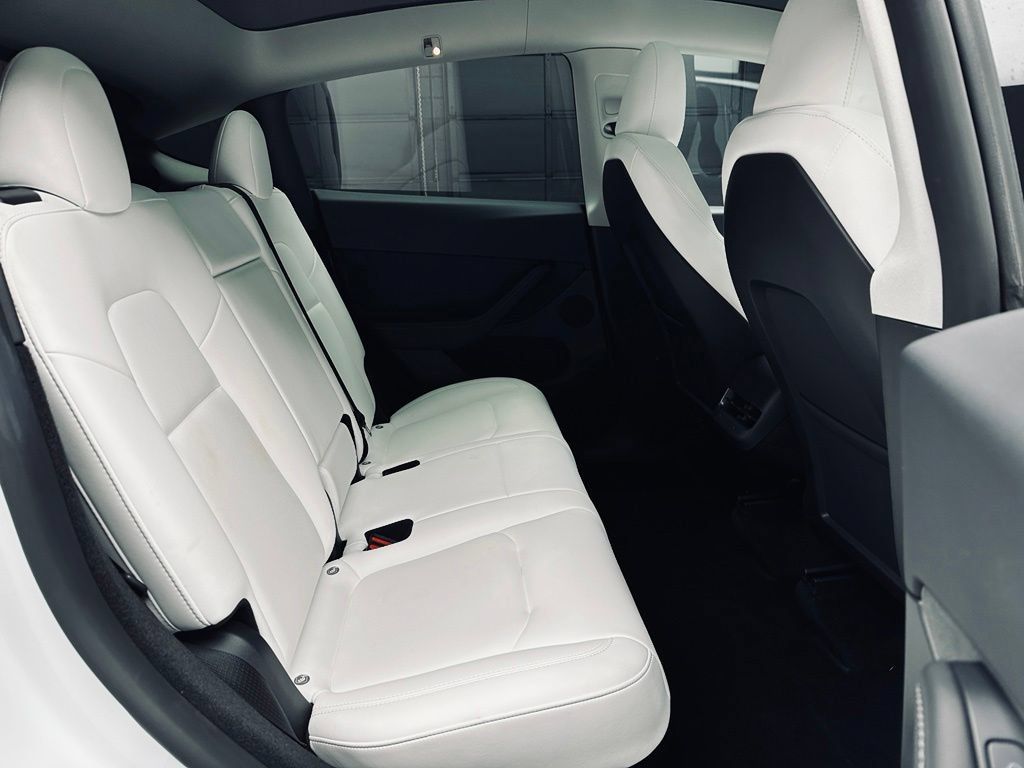 Used 2023 Tesla Model Y Performance AWD/4WD image 20