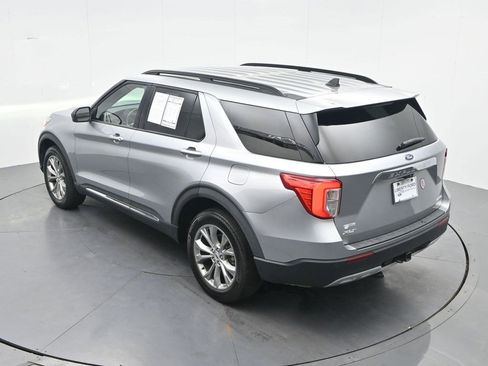 Used 2023 Ford Explorer XLT w/ Equipment Group 202A AWD/4WD image 25