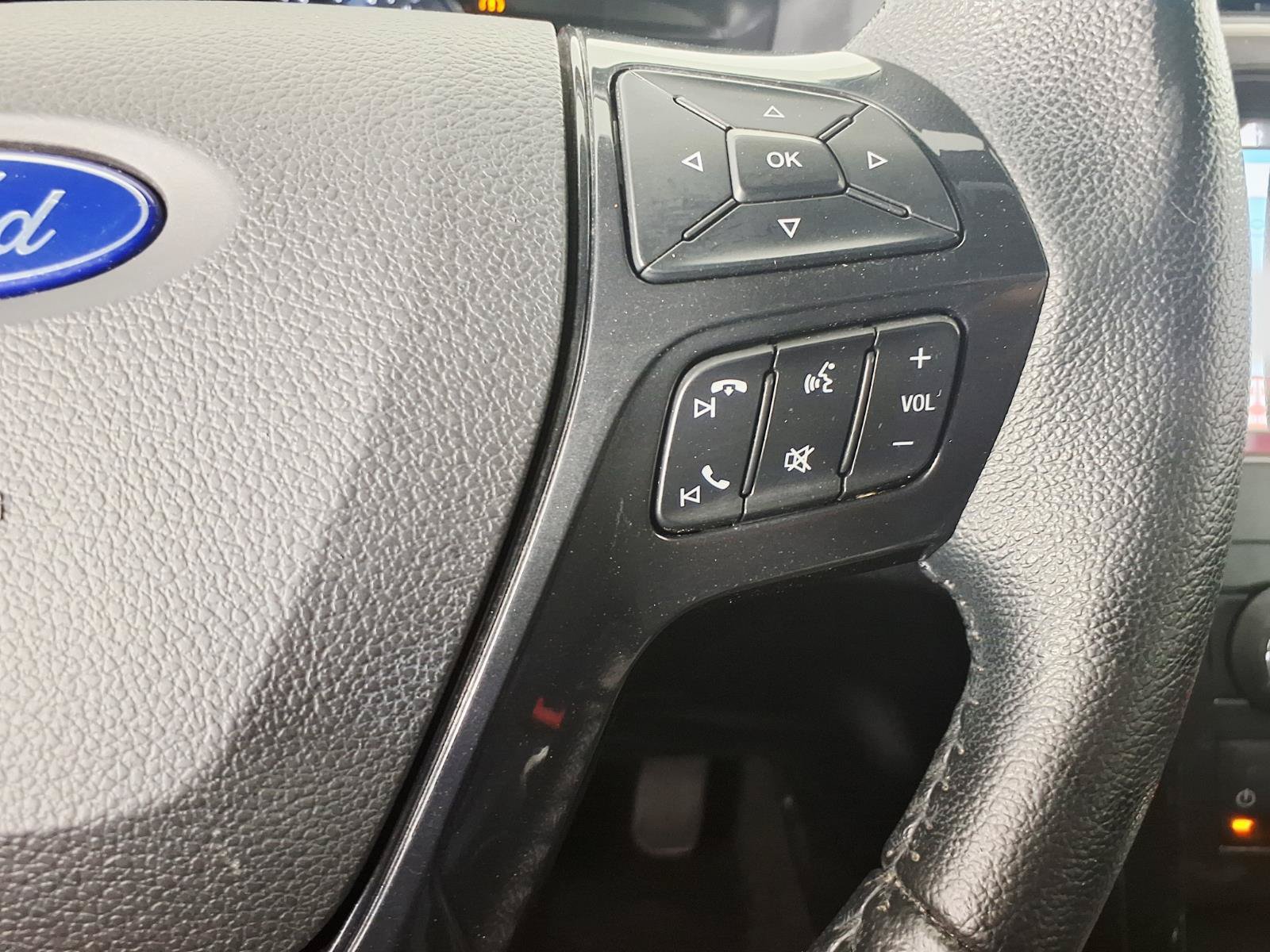 Used 2018 Ford Explorer XLT w/ Equipment Group 201A FWD image 16