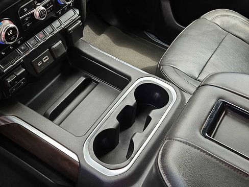 Used 2019 GMC Sierra 1500 SLT RWD image 20