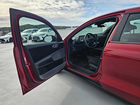 Used 2024 Hyundai Ioniq 6 SE RWD image 19