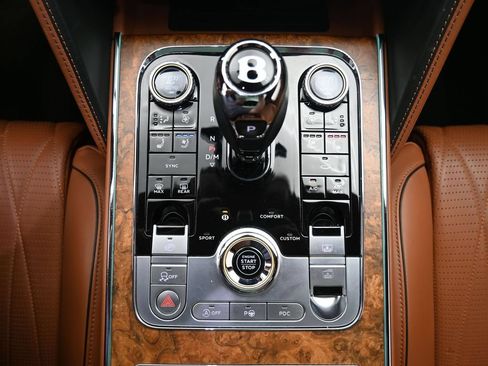 Used 2022 Bentley Flying Spur V8 AWD/4WD image 19