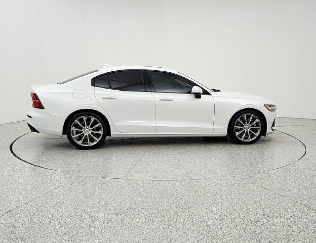 Used 2020 Volvo S60 T5 Momentum FWD image 4