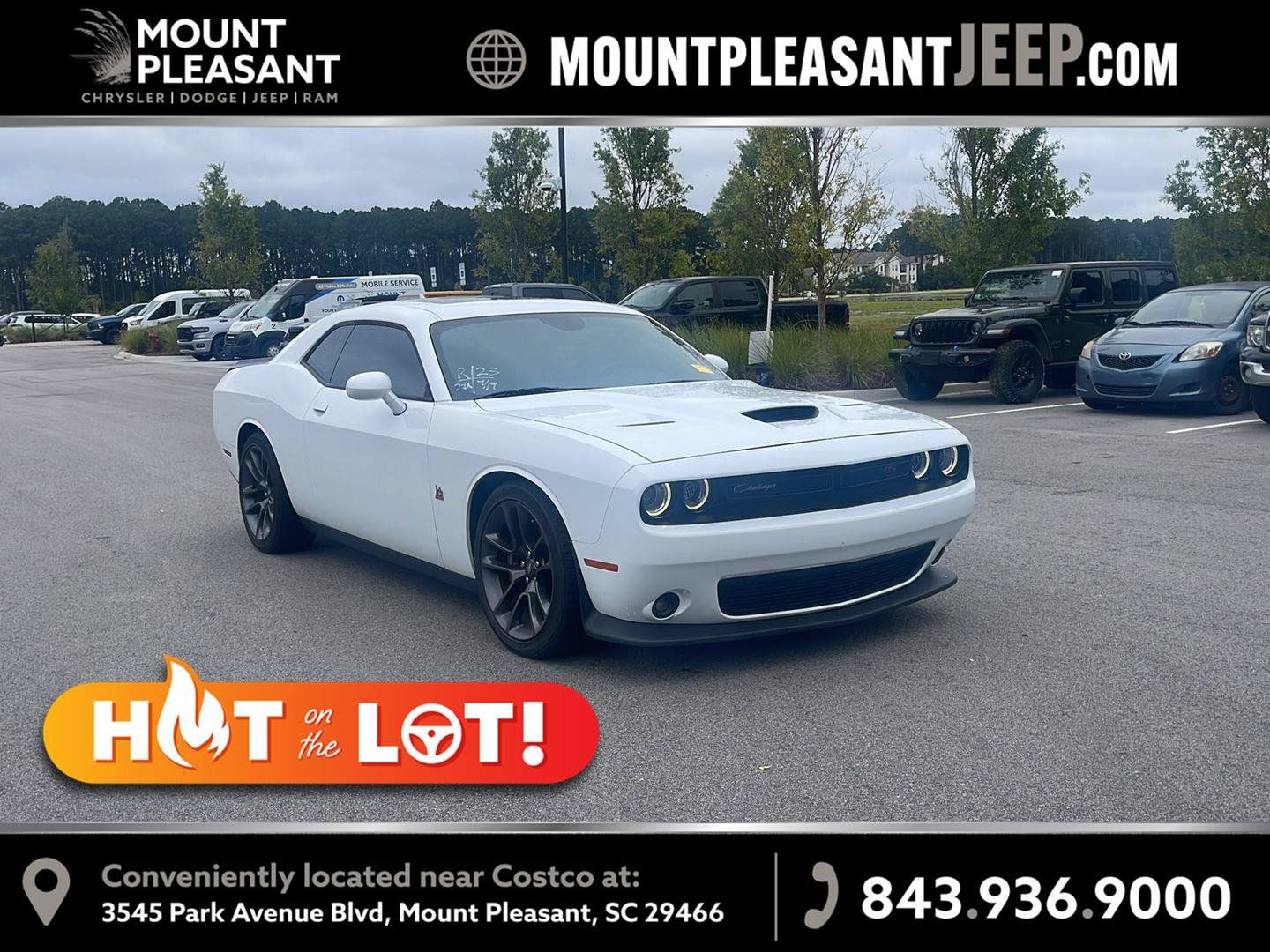 Used 2023 Dodge Challenger R/T Scat Pack RWD image 1