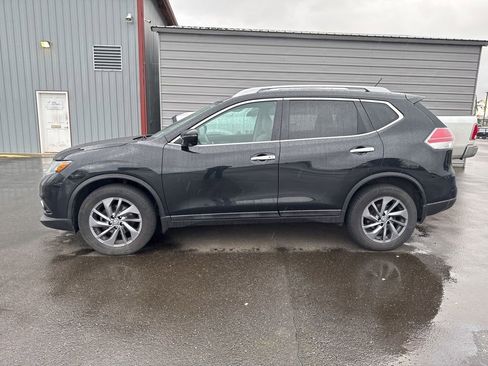 Used 2016 Nissan Rogue SL w/ SL Premium Package image 2