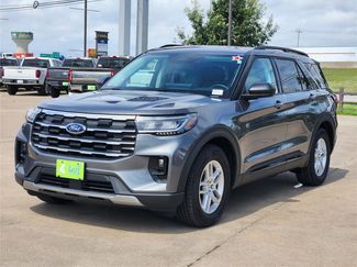 New 2026 Ford Explorer Active w/ Active Comfort Package RWD video 2