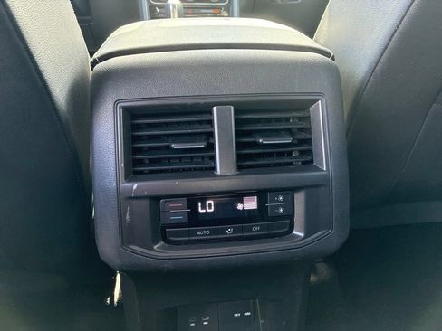 Used 2022 Volkswagen Atlas SE AWD/4WD image 25