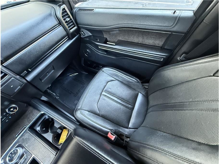 Used 2019 Ford Expedition Limited RWD image 11