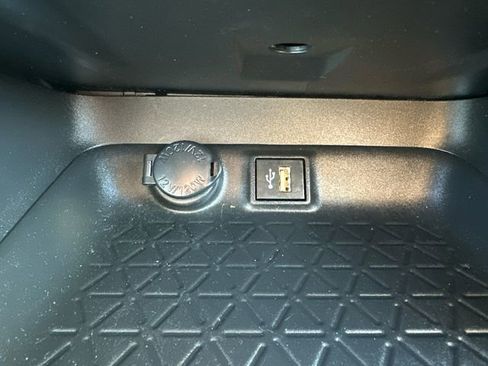 Certified 2023 Toyota RAV4 XLE image 40