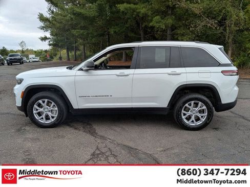 Used 2022 Jeep Grand Cherokee Limited image 6
