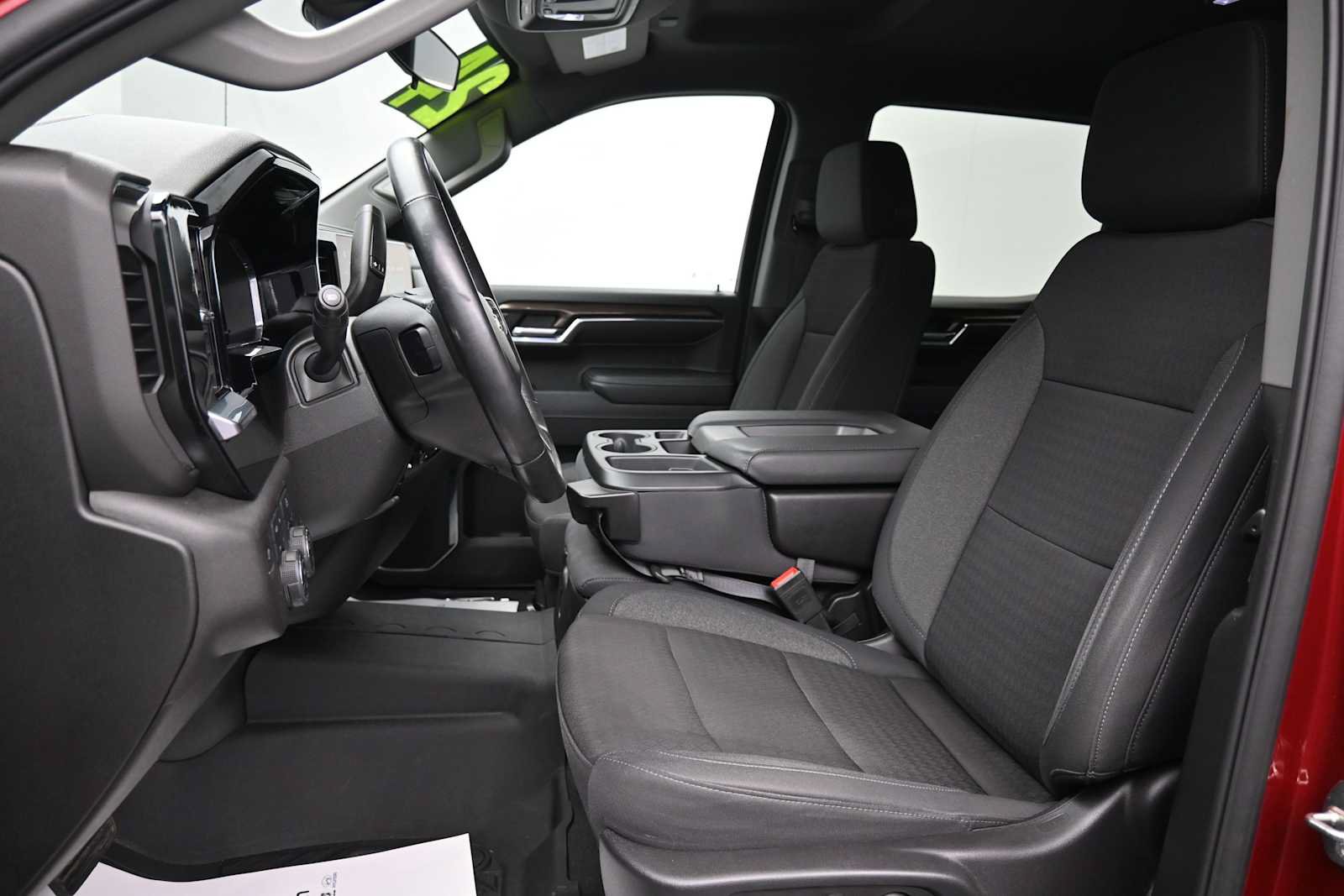 Used 2024 Chevrolet Silverado 1500 LT AWD/4WD image 12
