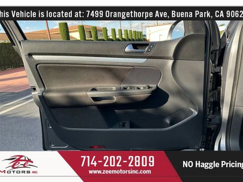 Used 2009 Volkswagen GTI 4-Door image 43