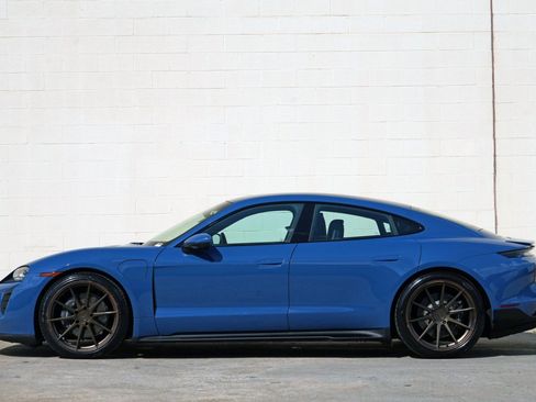 Used 2023 Porsche Taycan w/ Premium Package RWD image 9