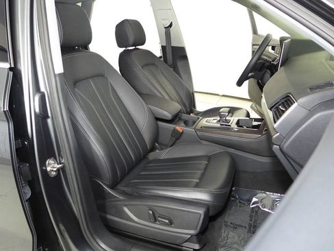Used 2023 Audi Q5 2.0T Premium Plus w/ Premium Plus Package AWD/4WD image 19