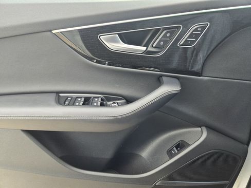 Used 2025 Audi Q7 3.0T Premium Plus image 28