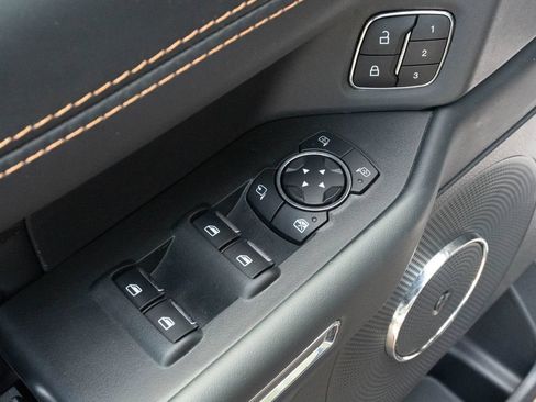 Used 2024 Ford Expedition Platinum RWD image 17