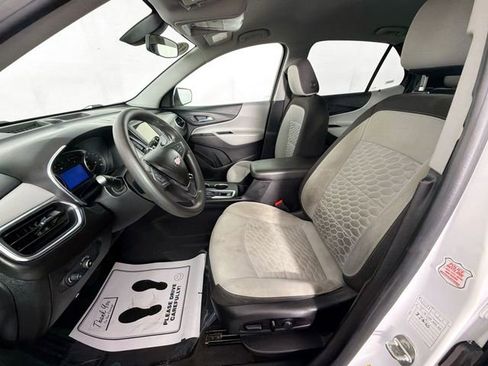 Used 2019 Chevrolet Equinox LT FWD image 19