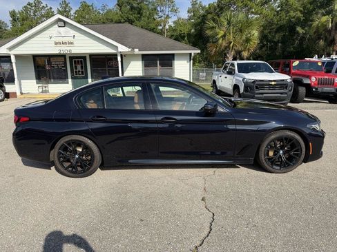 Used 2021 BMW 530i xDrive w/ M Sport Package AWD/4WD image 4