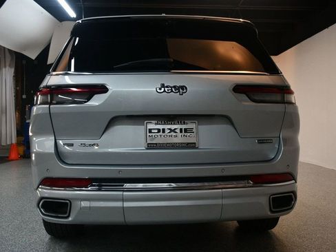 Used 2021 Jeep Grand Cherokee L Overland w/ Luxury Tech Group IV image 14