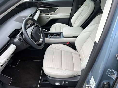 New 2026 Lincoln Nautilus Reserve w/ Jet Appearance Package AWD/4WD image 10
