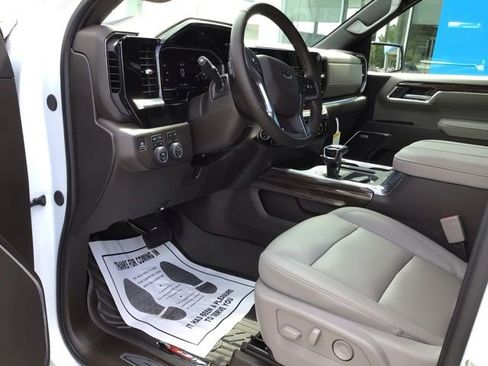 New 2026 Chevrolet Silverado 1500 LT Trail Boss w/ LT Trail Boss Premium Package AWD/4WD image 11