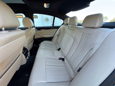 Used 2018 BMW 530e xDrive image 14