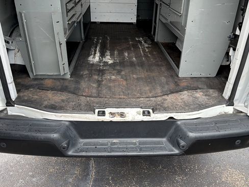 Used 2020 Chevrolet Express 3500 w/ Driver Convenience Package RWD image 10