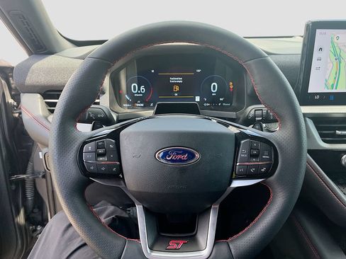 Used 2025 Ford Explorer ST w/ Sun And Sound Package AWD/4WD image 11