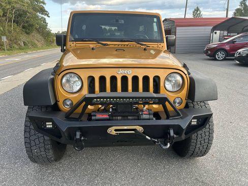 Used 2014 Jeep Wrangler Unlimited Sport w/ Quick Order Package 24S AWD/4WD image 6